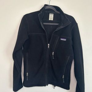 Patagonia Black Zip-up Fleece Jacket in Men’s XS or Women’s S/M